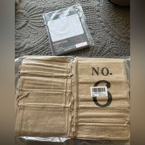 Burlap Wine Tasting Set with Numbered Pouches and Wine Tasting Cards- nwt